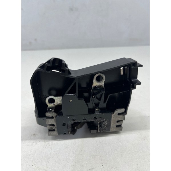 Fechadur Dianteira Chevrolet Corsa 2002 A 2012