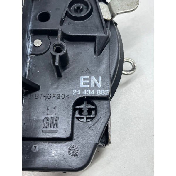 Fechadura Dianteira Esquerda Chevrolet Corsa 2002 A 2012