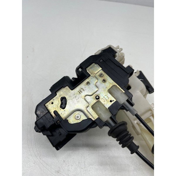 Fechadura Porta Dianteira Esquerda Hyundai I30 2008 A 2012