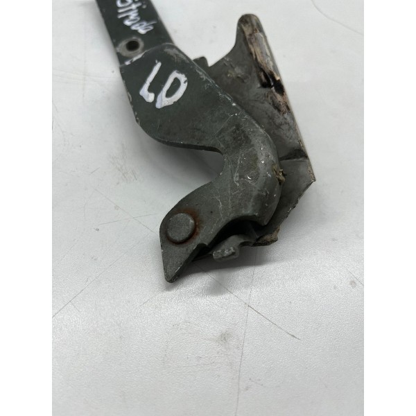 Dobradiça Esquerda Capo Fiat Strada 2012