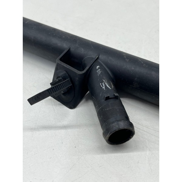 Tubo Cano Agua Renault Duster 2012 A 2014 8200972216