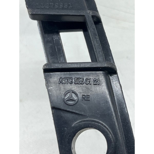 Guia Dir. Parachoque Tras. Mercedes Benz A200 2015