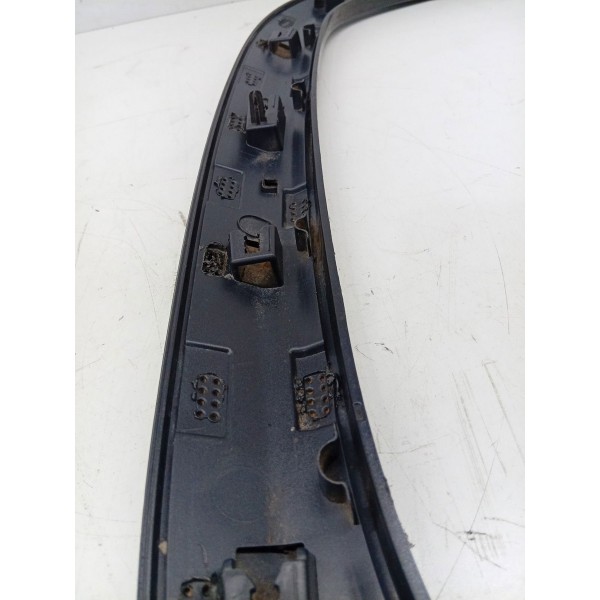 Moldura Dianteira Direita Paralama Jeep Commander 2022 2024