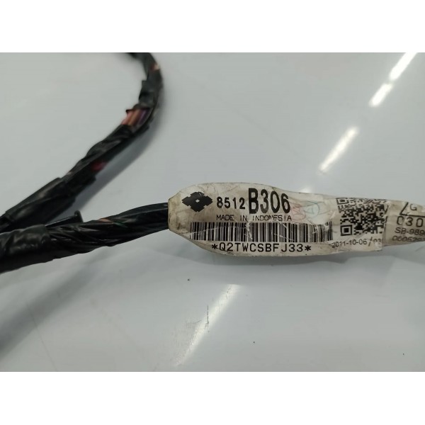 Chicote Tampa Traseira Mitsubishi Asx 2014 A 2015