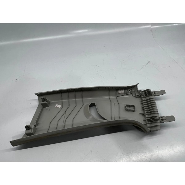 Acabamento Coluna Cent. Direita Volkswagen Polo 2023 A 2024