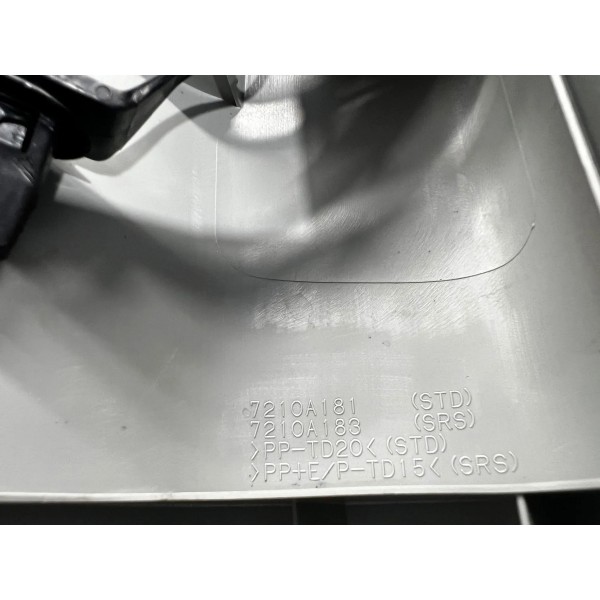 Moldura Int. Parabrisa Esquerdo Mitsubishi Asx 2014 A 2015