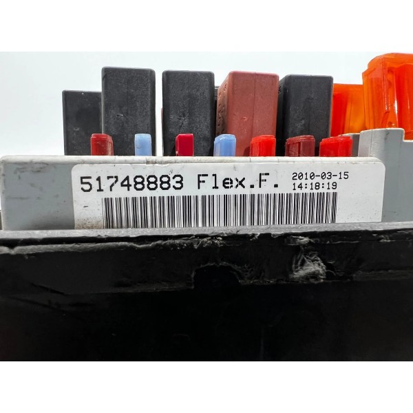 Caixa Fusivel Fiat Palio Strada 2010