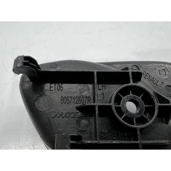 Maçaneta Interna Esquerda Renault Kwid 2017 A 2024