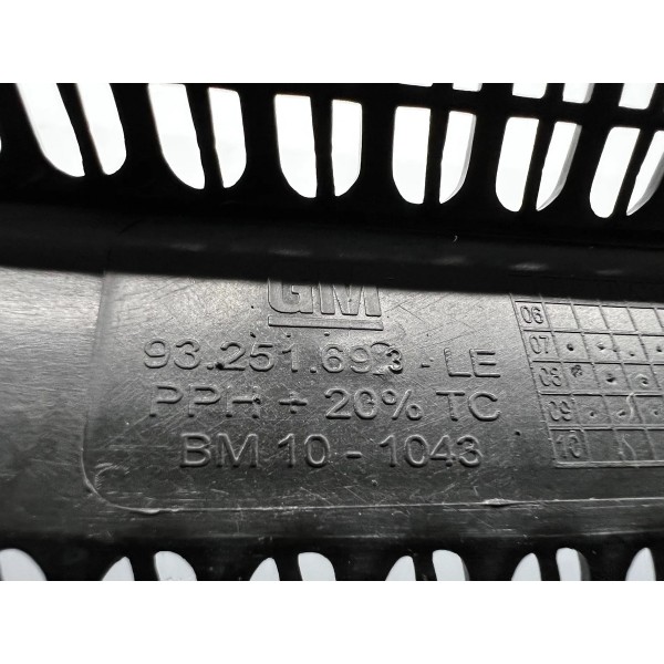 Grade Churrasqueira Esquerdo Chevrolet Corsa 1994 A 2006