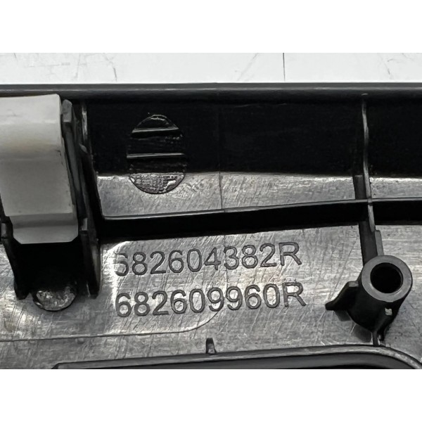 Moldura Central Difusor Pisca Renault Kwid 2017 A 2022