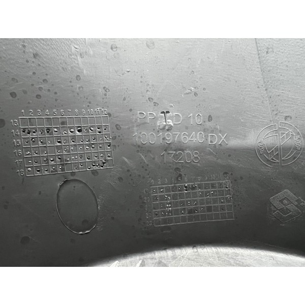 Moldura Paralama Dianteira Direita Fiat Strada 2011 A 2015