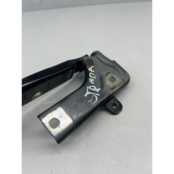Dobradiça Braço Tampa Tras. Direita Fiat Strada 2021 A 2025