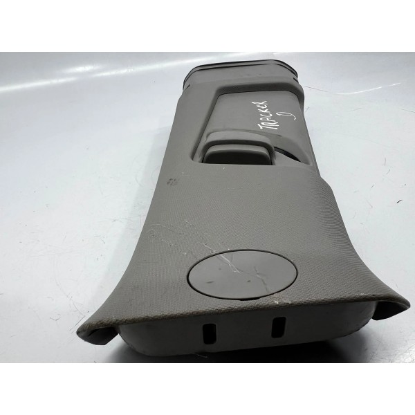 Acabamento Direito Chevrolet Tracker 2017 A 2019