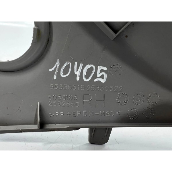 Acabamento Coluna Direita Parabrisa Chevrolet Tracker 2013