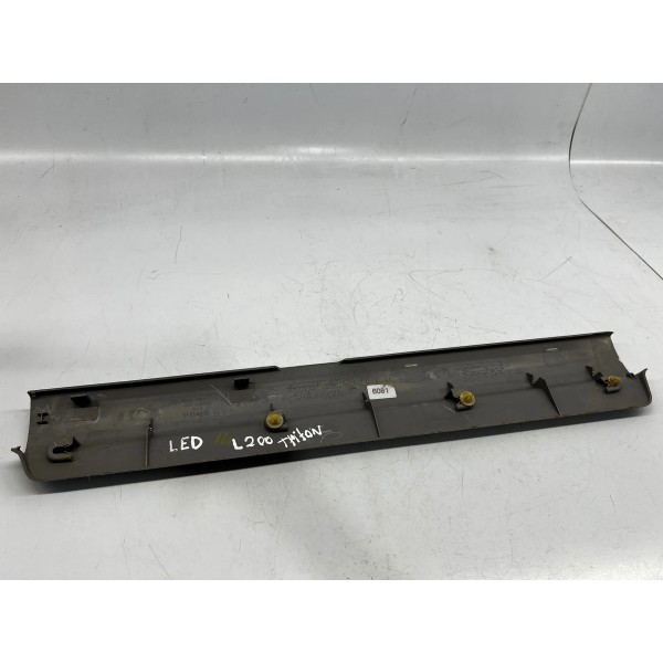 Soleira Dianteira Dir  Mitsubishi L200 Triton 2008 A 2016