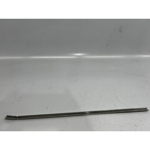 Friso Inferior Da Lanterna Opala Caravan Comodoro 1980 A1987