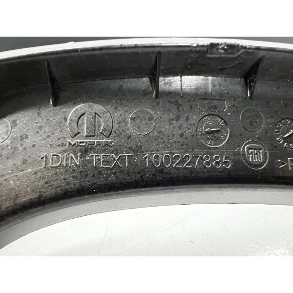 Moldura Painel De Instrumentos Fiat Mobi 2016 A 2020