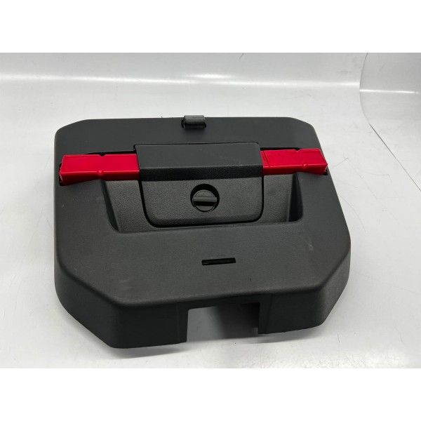 Acabamento Tampa Porta Malas Triângulo Polo Track 2023/2024