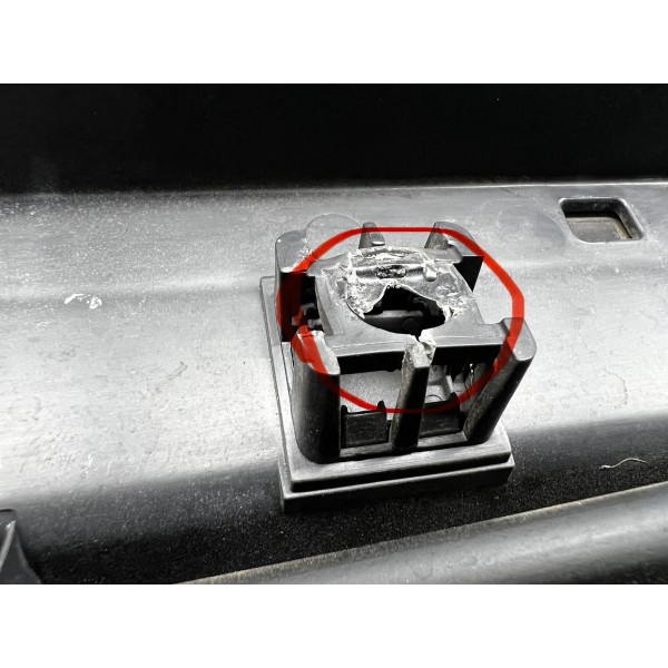 Grade Churrasqueira Parabrisa Chevrolet Spin 2013 A 2020