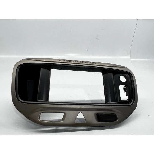Moldura Painel Central Chevrolet Spin 2013 A 2017 Prata E Preto
